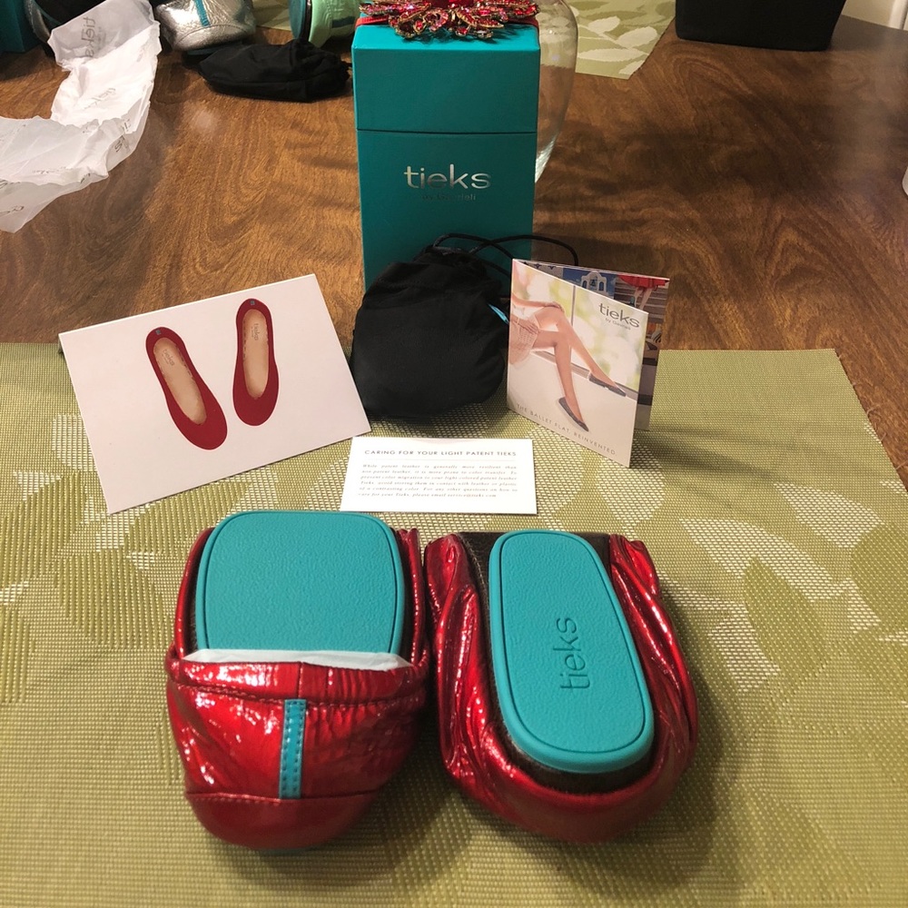 Brand New In Box Red Diamond Patent Tieks Size 8